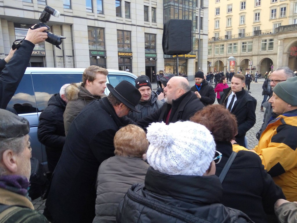 12697463_530849043756015_1385076625751550926_o